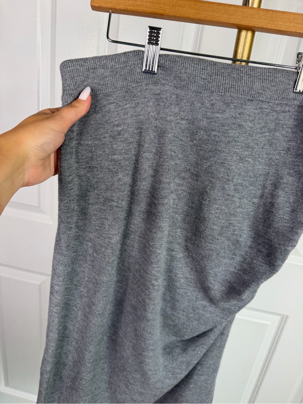 Express Gray Ruched Knit Maxi Skirt Size M NWOT - Picture 4 of 9